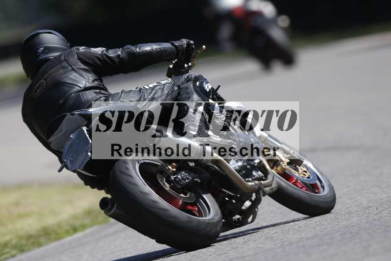 /43 08.08.2025 Discover the Bike ADR/Race 3 rot/410